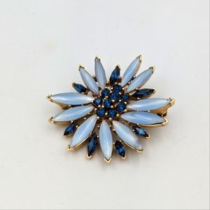 Rare Crown Trifari Gold Tone Blue & Opalescent Blue Rhinestones Flower Brooch